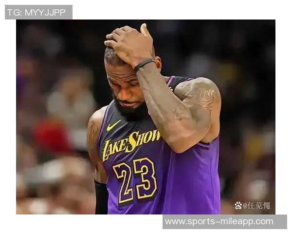 詹姆斯今日表现不佳创下本赛季单场失误新高8次引发热议 詹姆斯今日表现不佳创下本赛季单场失误新高8次引发热议